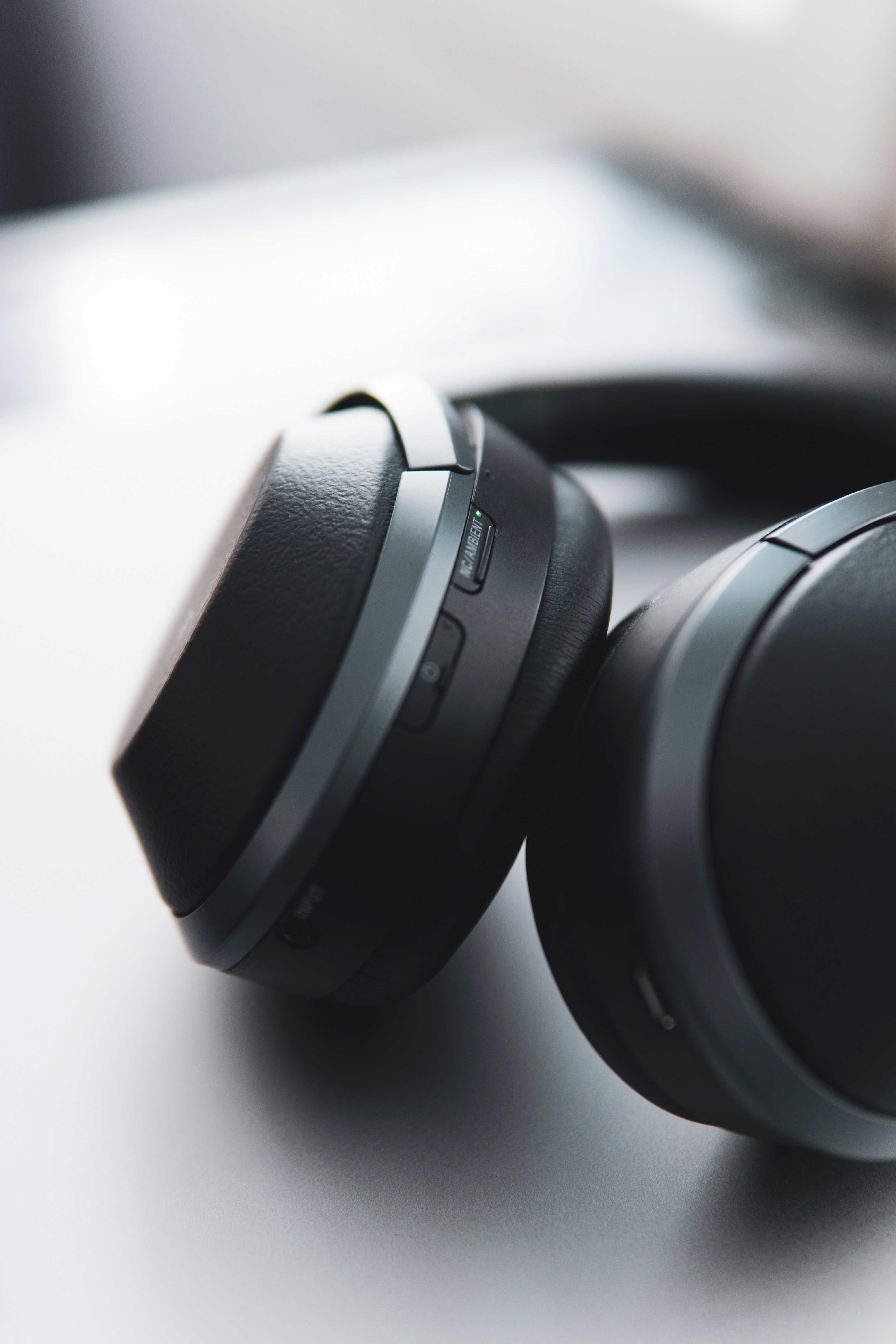 What's Better: Noise Cancelling Headphones or Earbuds? - Krisp