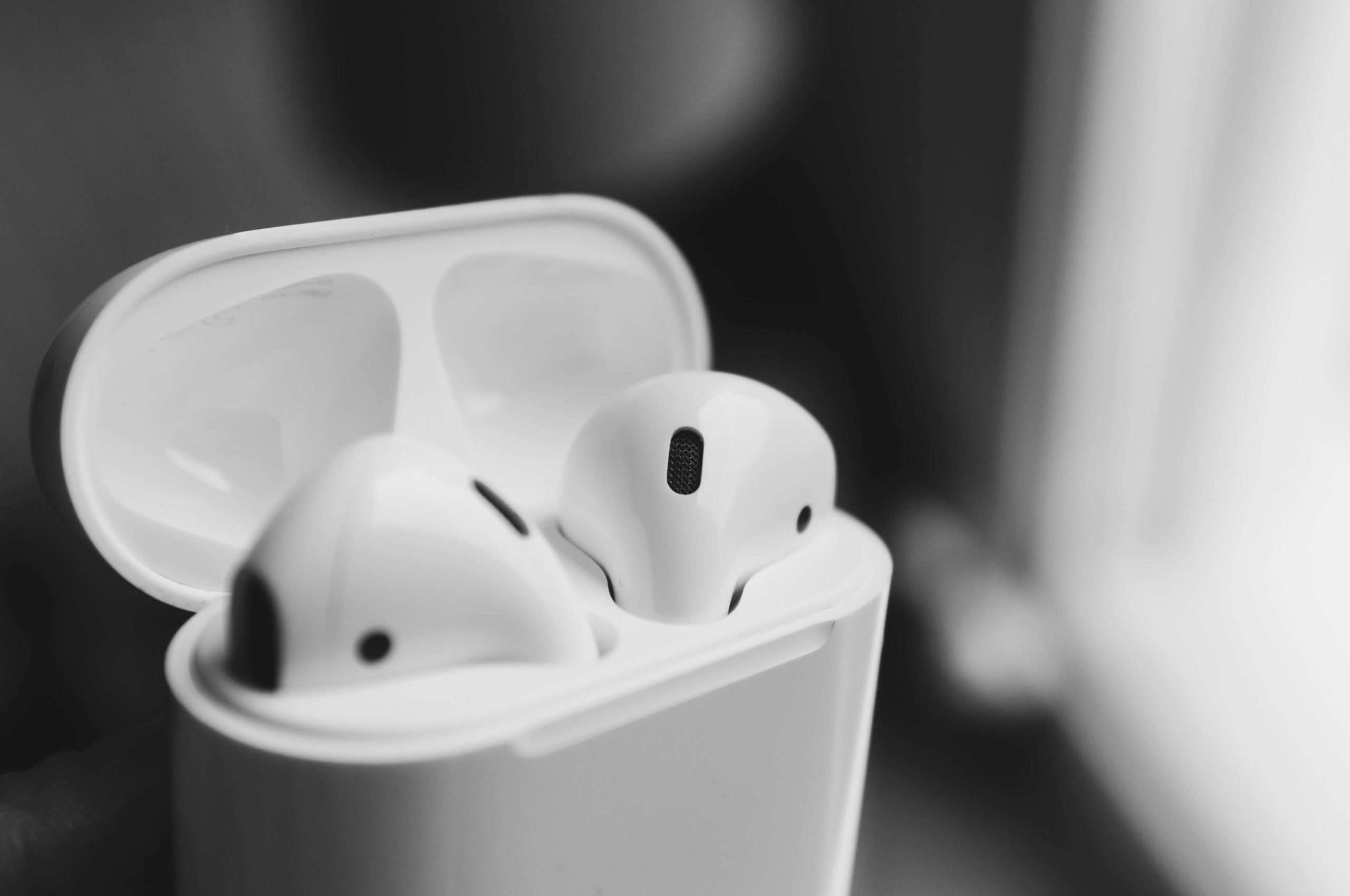 Are Airpods Noise Cancelling - What's The Hype With Apple's Airpods