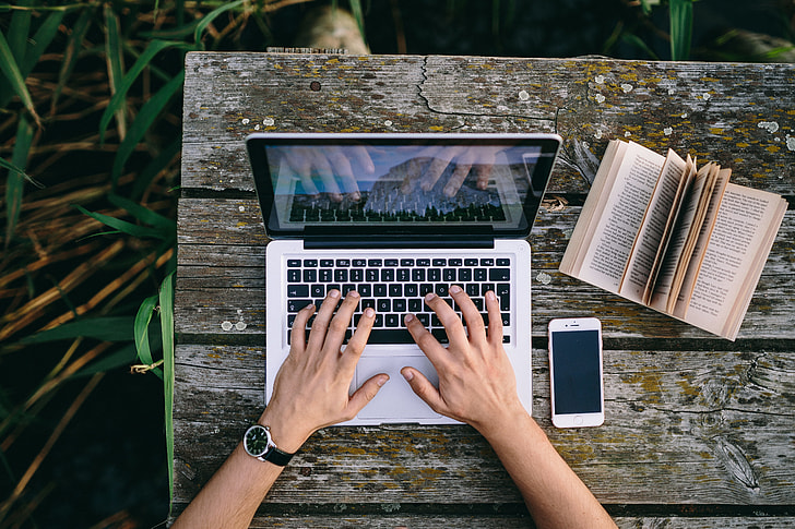 11 Best Noise Cancelling Apps for Mac & iOS in 2026 (Tested)