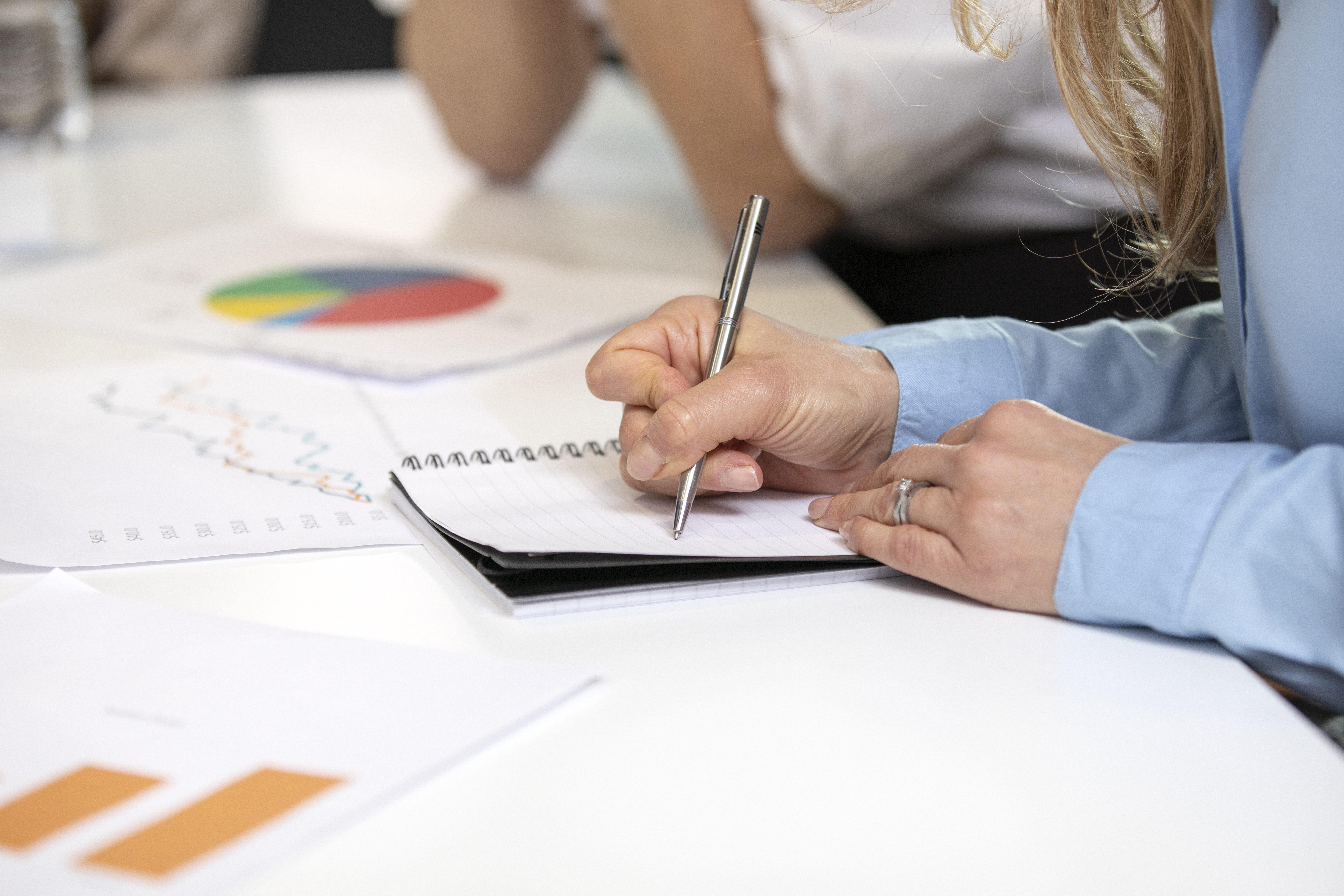 AI Note Taker for Google Meet: 3 Tools to Enhance Productivity