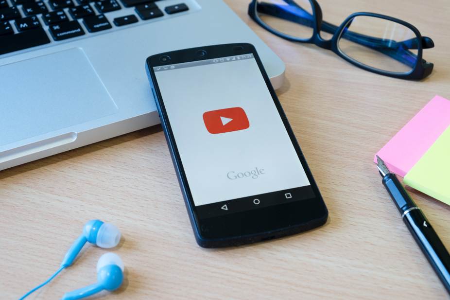 AI to Summarize YouTube Videos: Boost Your Productivity
