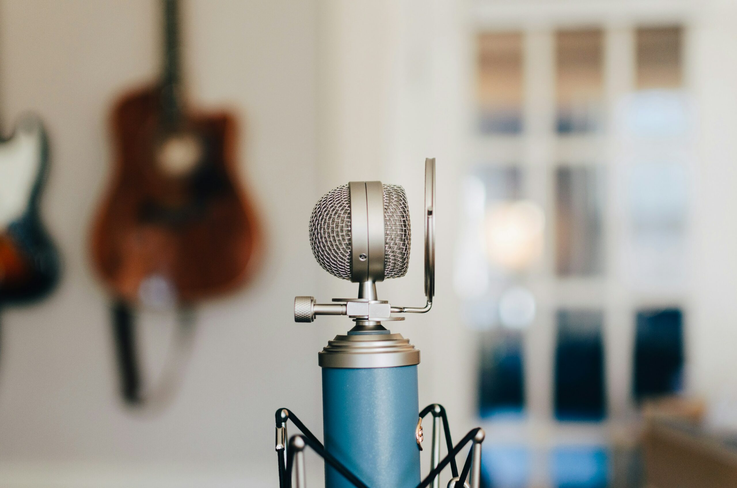 Benefits of Using a Voice Recorder with Transcription 