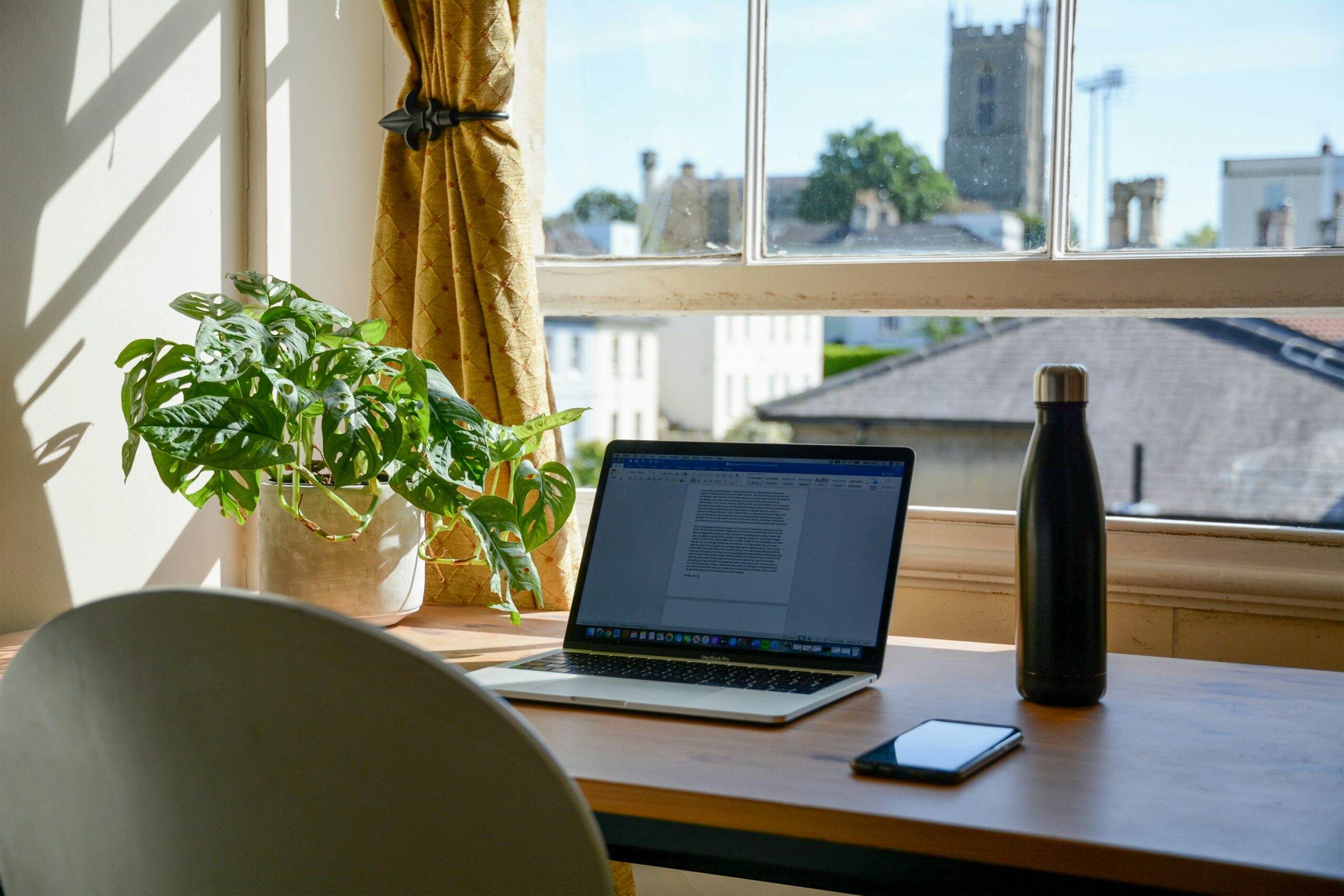 Step-by-Step Guide to Writing a Meeting Request Email